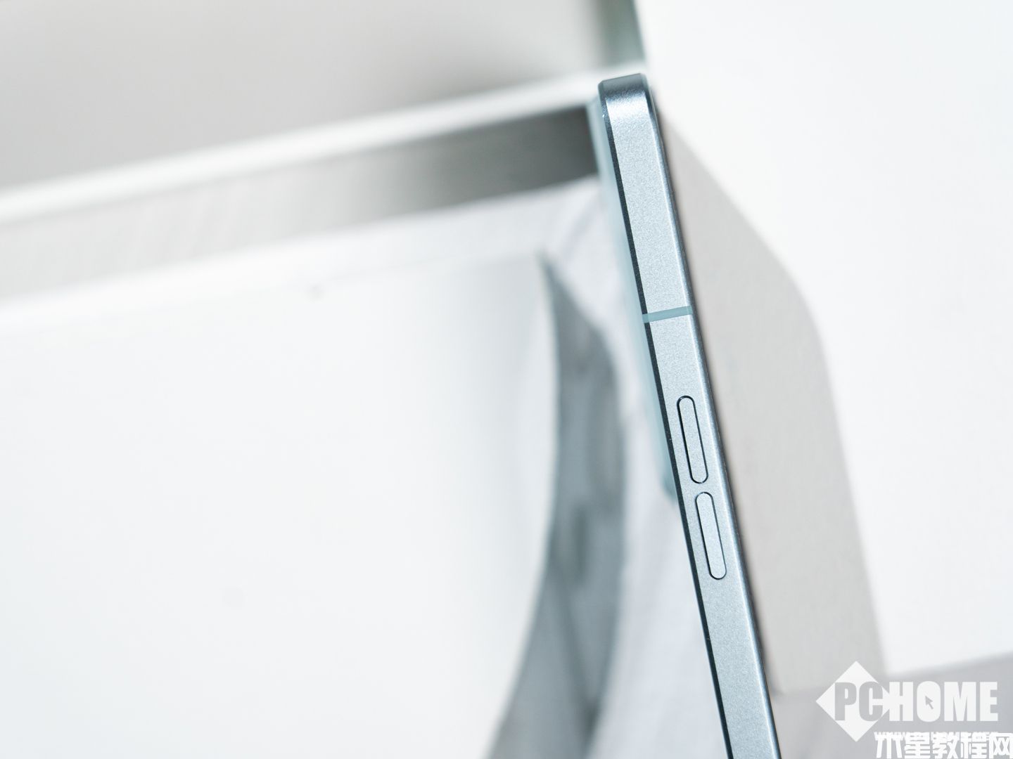 当旗舰工艺碰上潮流探索 Reno8 Pro+设计解读(图2) 当旗舰工艺碰上潮流探索 Reno8 Pro+设计解读(图2)